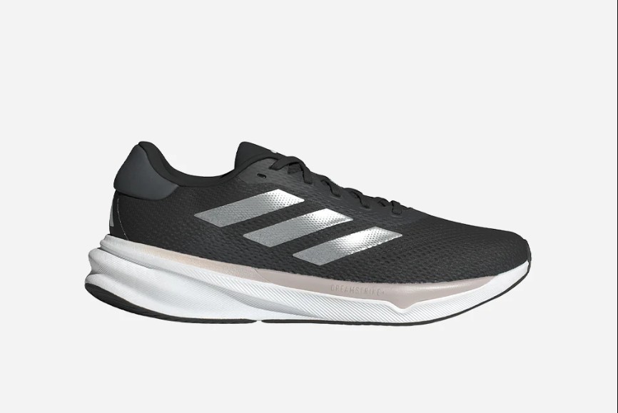 Giày chạy bộ không hỗ trợ cho xoay và chuyển động ngang